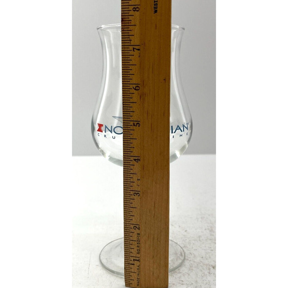 Set of 2 NCL Norwegian Cruise Line Hurricane Clear Glass Wine Cocktail Barware - Picture 8 of 9
